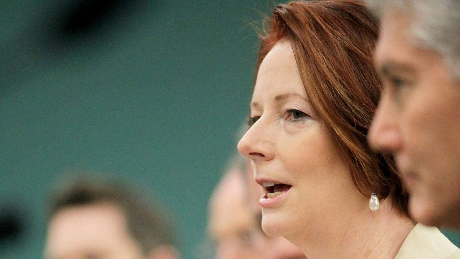 cheats/2012/10/09/australian-pm-takes-on-sexism/australia-gillard-misogynist-cheat_yi2cnc