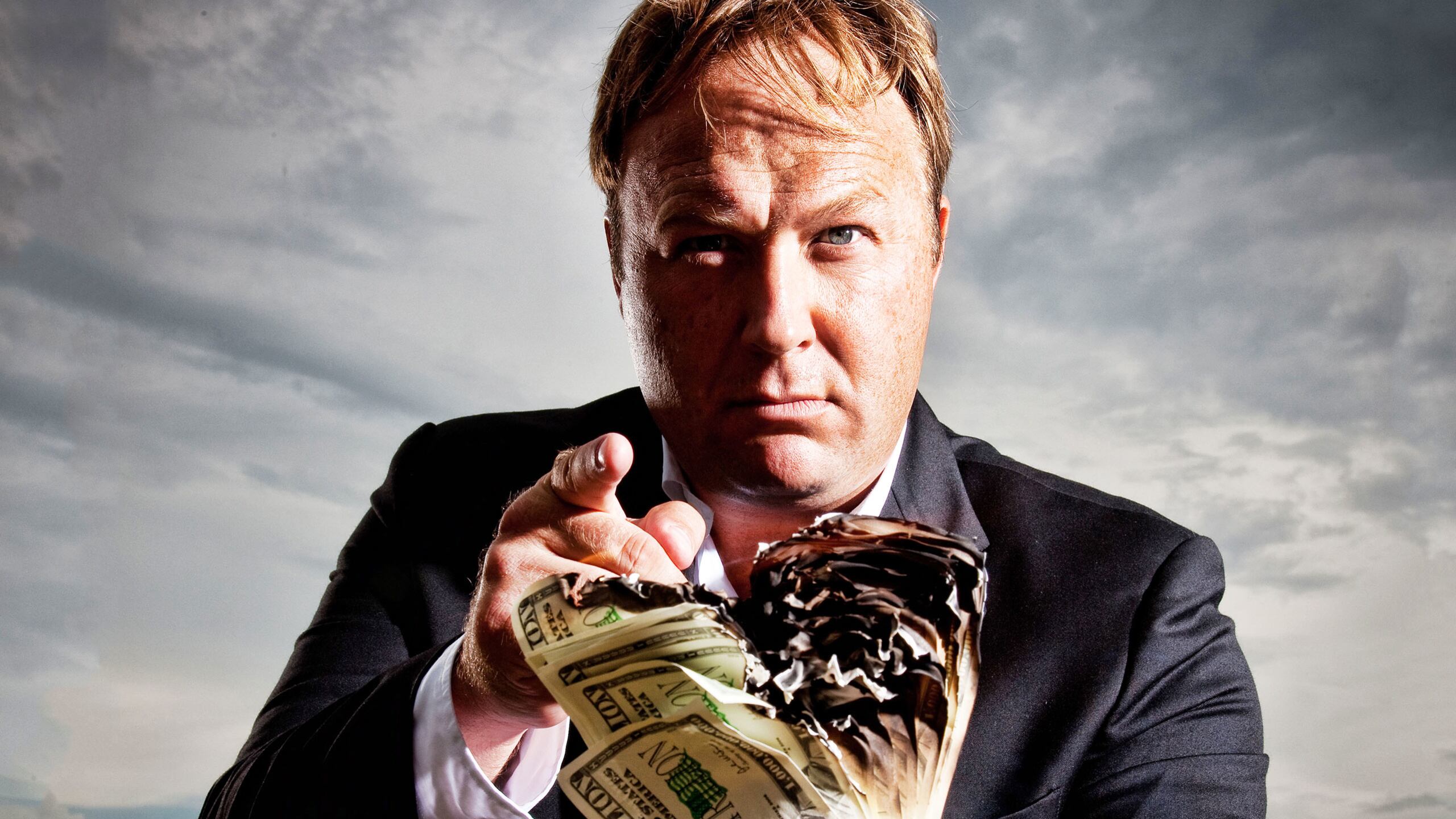 articles/2017/04/17/sandy-hook-dad-on-performance-artist-alex-jones-s-trial-i-wish-i-could-be-there-to-stare-him-down/170417-collins-alex-jones-tease_crabib