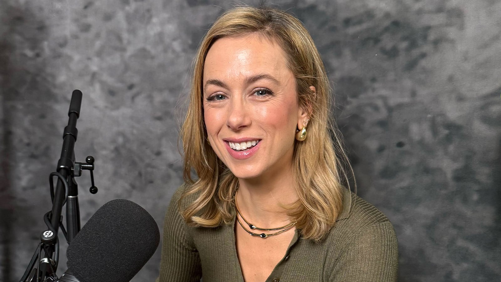 Iliza Shlesinger on The Daily Beast podcast.