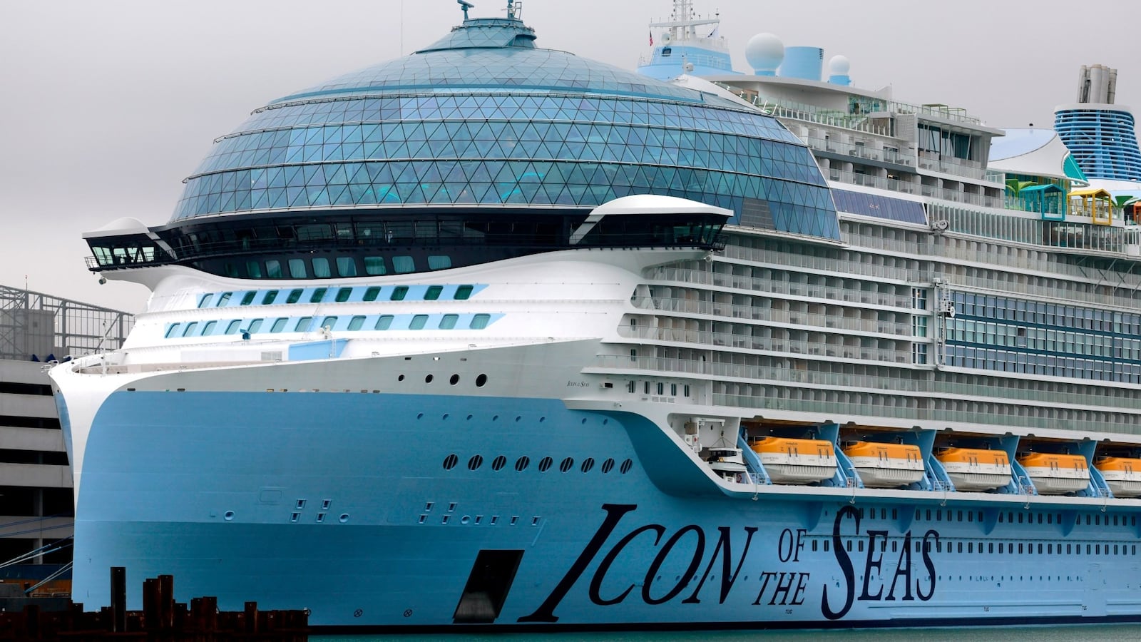 Royal Caribbean’s Icon of the Seas, the world's largest cruise ship docked at the Port of Miami on Thursday January 11, 2024. (Mike Stocker/South Florida Sun Sentinel)