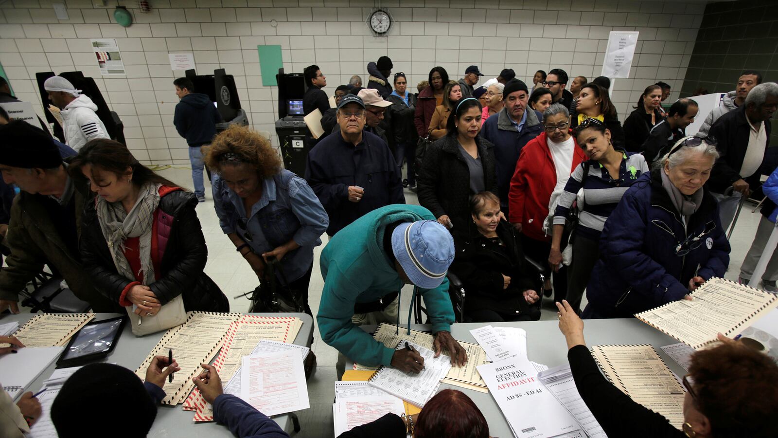 articles/2017/01/23/here-s-how-ny-protects-incumbents-from-citizens-and-how-to-change-that/170123-chang-ny-votes-tease_xwbs9x