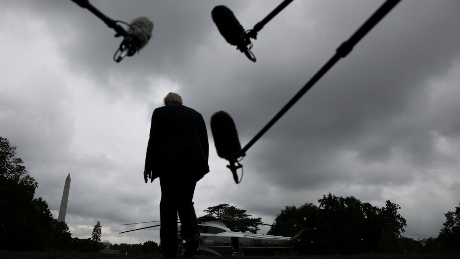 2020-07-31T185032Z_2005092293_RC2I4I9FKXJM_RTRMADP_3_USA-TRUMP_olpcev