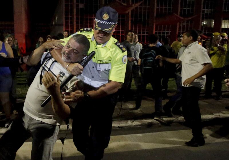 galleries/2016/03/17/massive-protests-rock-brazil-photos/160317-brazil-protest-07_vjemj1