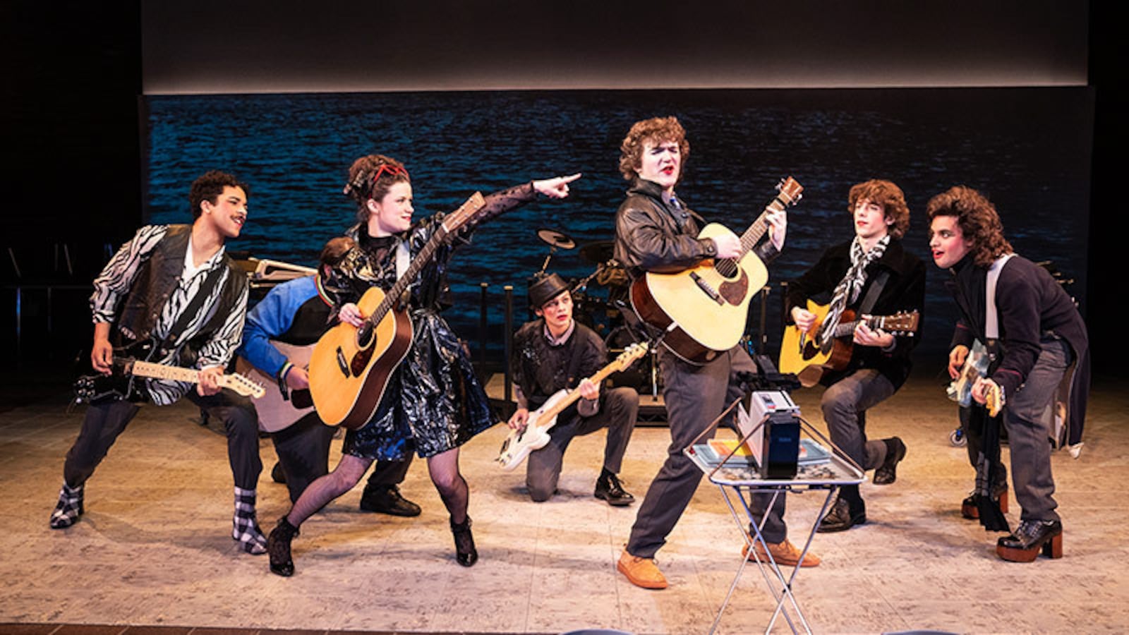 191216-teeman-sing-street-tease_c4hlfz