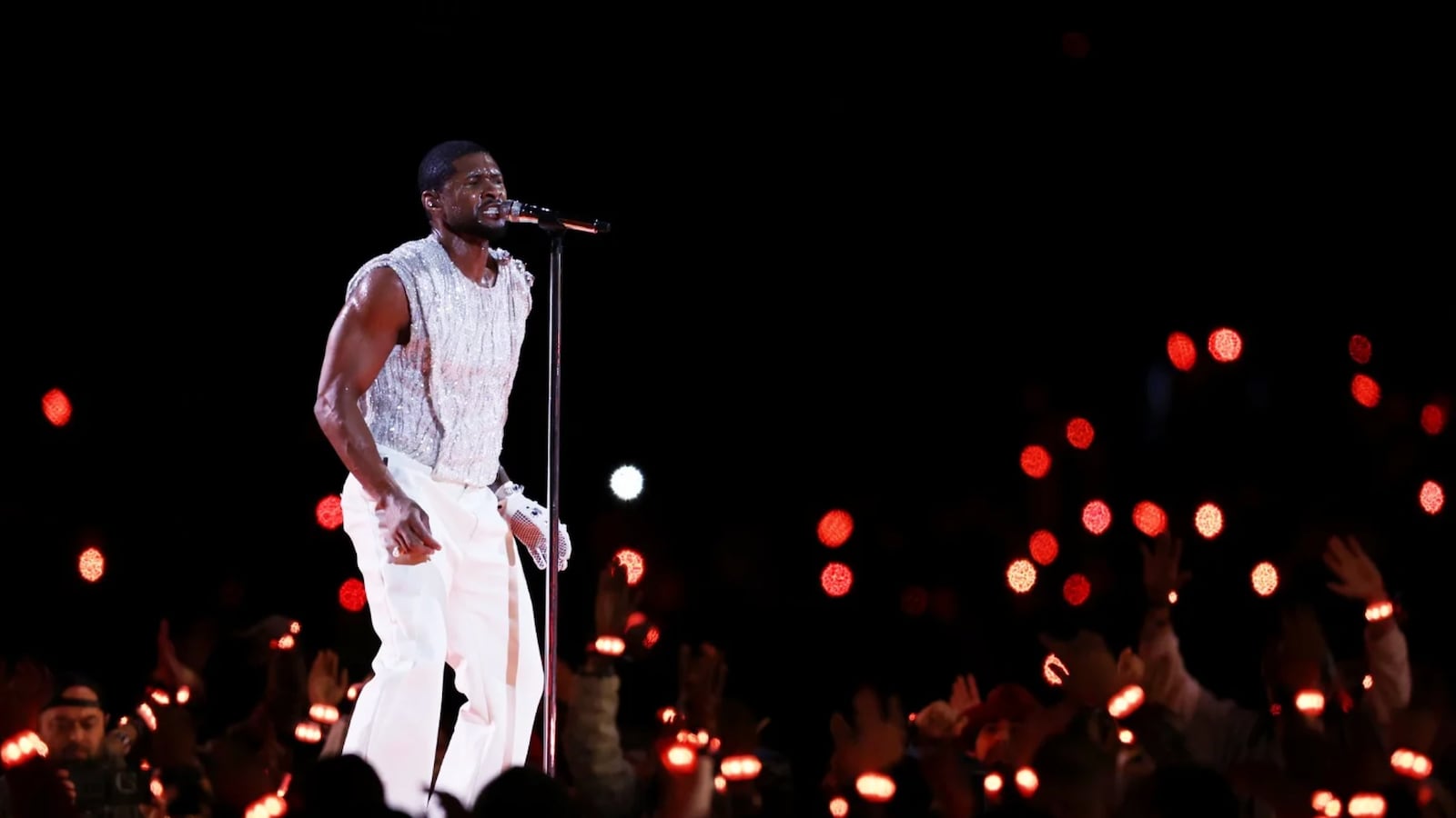 Event Tickets Center Usher Tour Tickets 2024 | Scouted, The Daily Beast