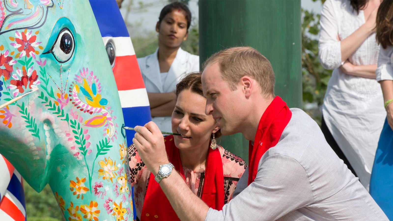 articles/2016/08/28/we-re-just-like-you-kate-and-william-s-middle-class-masterclass/160827-_Sykes-Will-Kate-just-normal-parents-tease_whtwdp