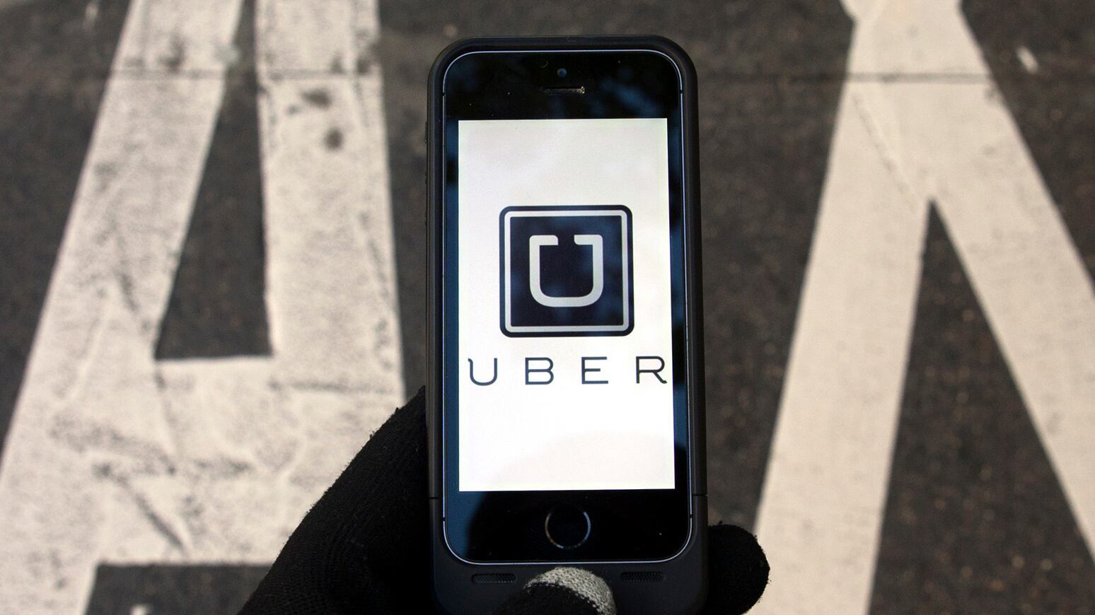 cheats/2017/05/01/uber-suspends-driver-over-bomb-plot/170501-uber_rk4eal