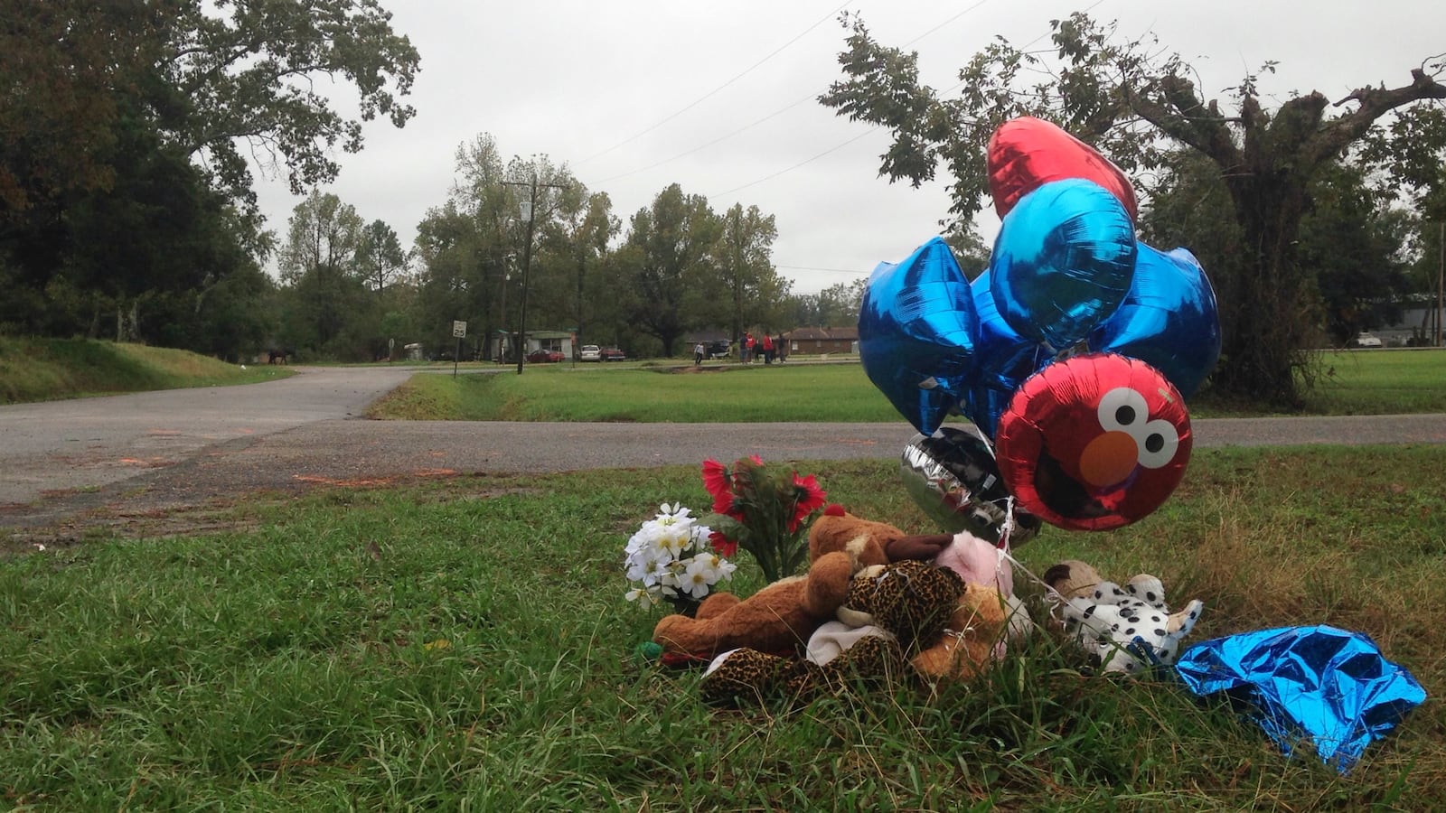 cheats/2017/03/25/louisiana-police-officer-convicted-of-manslaughter-in-6-year-old-s-death/170325-lousiania-cop-manslaughter-shooting-cheat_wlampi