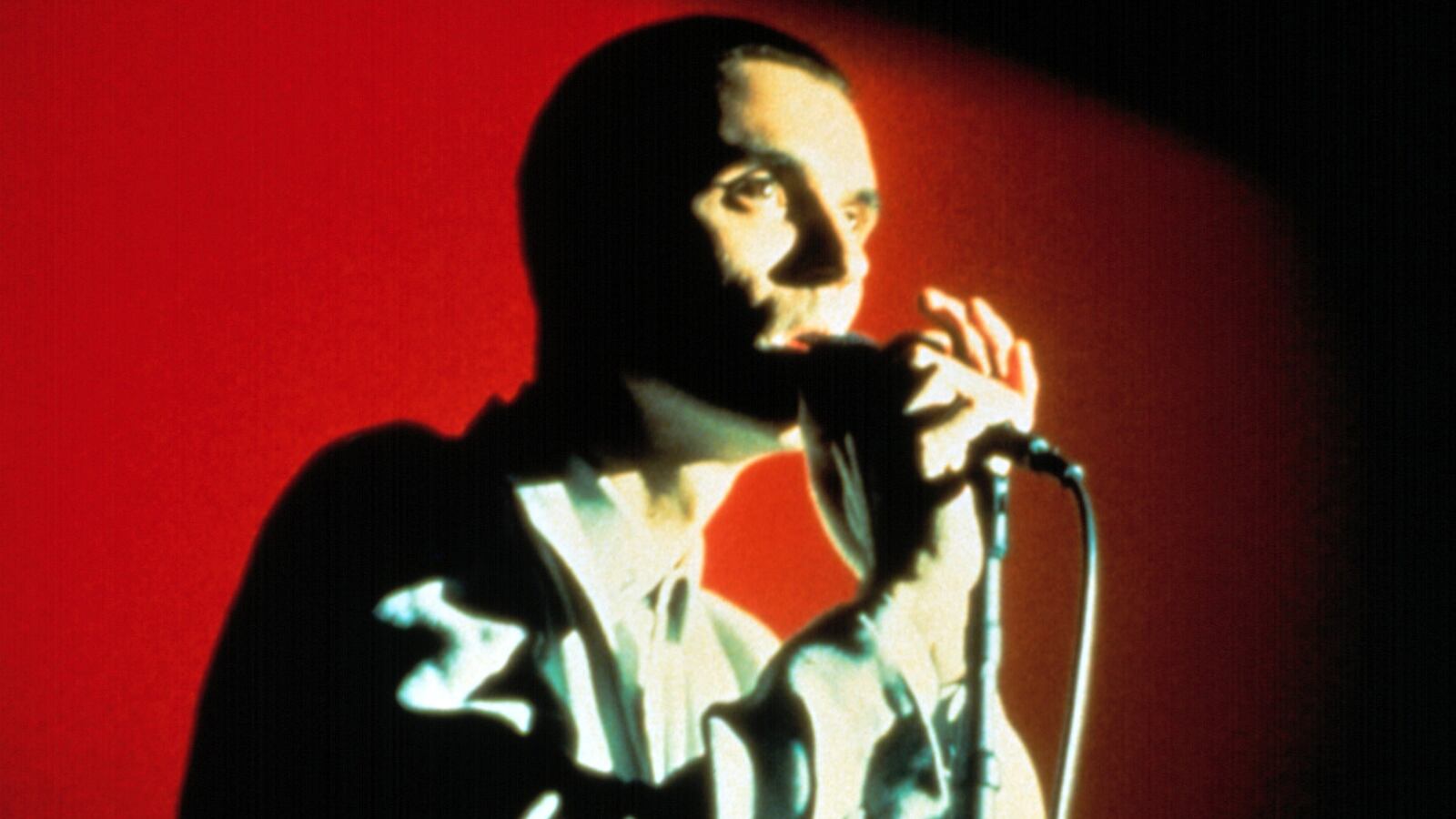 articles/2014/11/22/the-stacks-pauline-kael-s-talking-heads-obsession/141121-kael-stacks-tease_jotovq