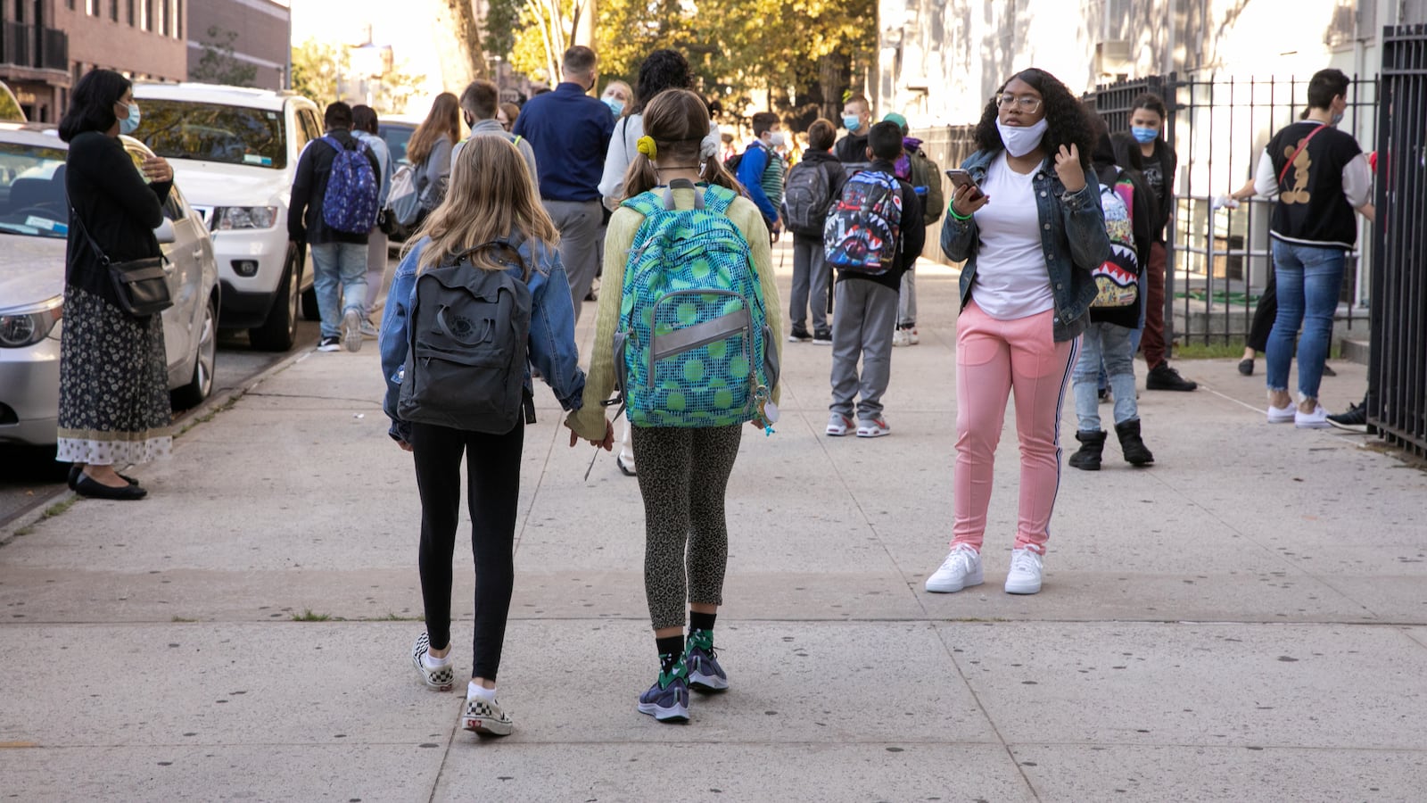 2020-10-01T163536Z_497065020_RC2S9J9ITXD9_RTRMADP_3_HEALTH-CORONAVIRUS-USA-FAMILY_n03pqq