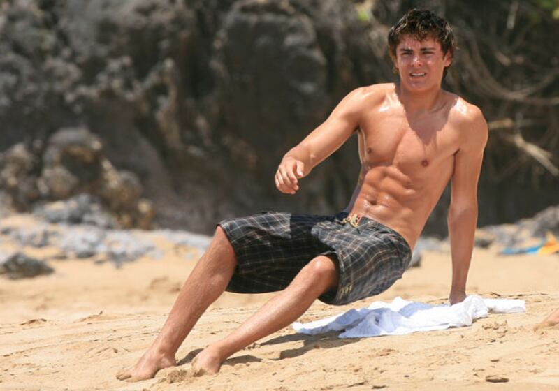 galleries/2010/01/06/stars-with-jersey-shore-abs/celeb-azac-efron_lpvubb