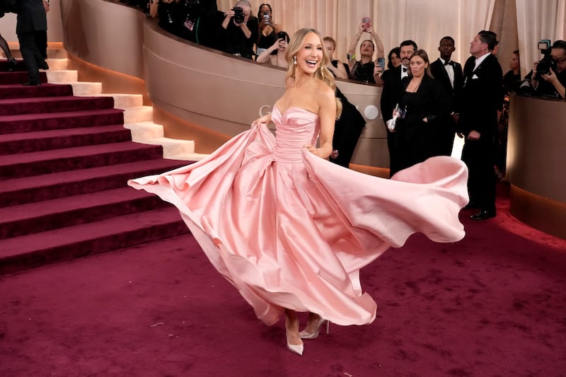 BEVERLY HILLS, CALIFORNIA - JANUARY 11: (FOR EDITORIAL USE ONLY) Host Nikki Glaser attends the 83rd Annual Golden Globe Awards at The Beverly Hilton on January 11, 2026 in Beverly Hills, California. (Photo by Jeff Kravitz/FilmMagic)
