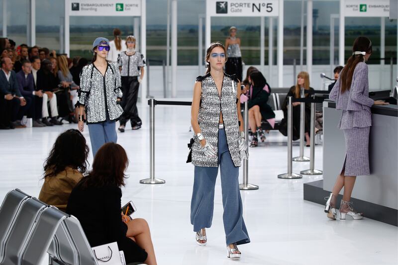 galleries/2015/10/07/ooh-la-la-paris-fashion-week-revealed/151006-paris-fashion2_ctqdeq