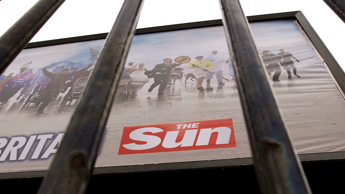 articles/2012/02/12/rupert-murdoch-s-latest-debacles-arrests-at-the-sun/phone-hacking-arrests-giglio_tajk1p