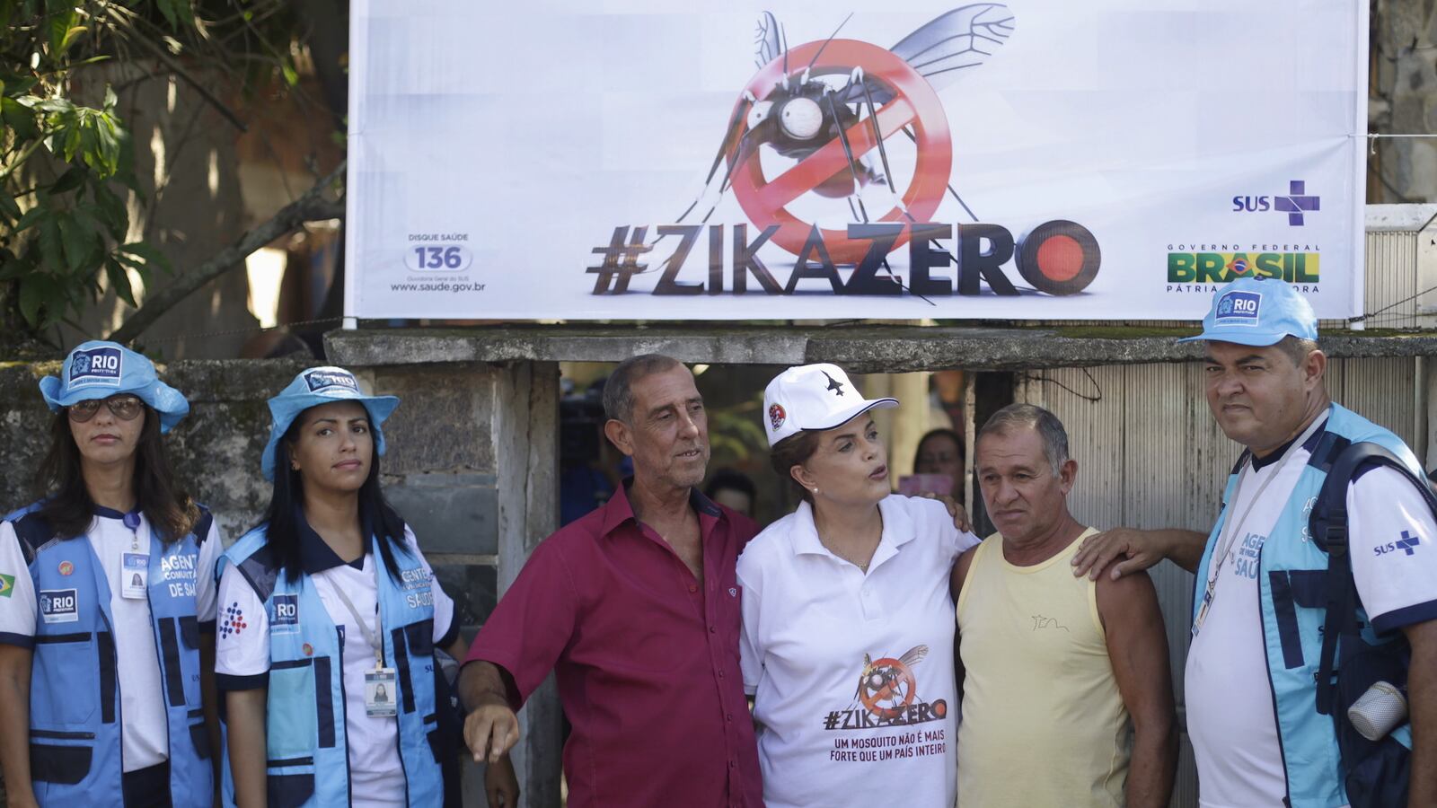 cheats/2016/02/14/brazilian-troops-begin-mosquito-attack/161402-zika-cheat_m8rijw