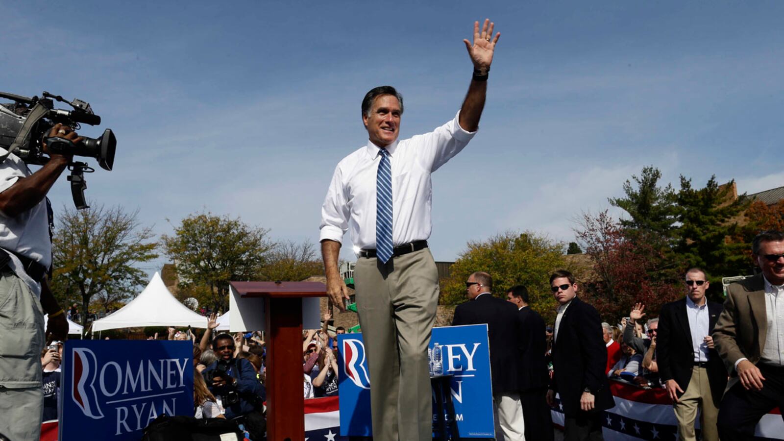 articles/2012/10/15/mitt-romney-beats-a-retreat-in-crucial-state-of-pennsylvania/mitt-pulls-out-of-PA-jacobs_j4vbqf