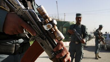 cheats/2011/05/22/afghan-government-building-attacked/kabul-police_182349_yuf2qy