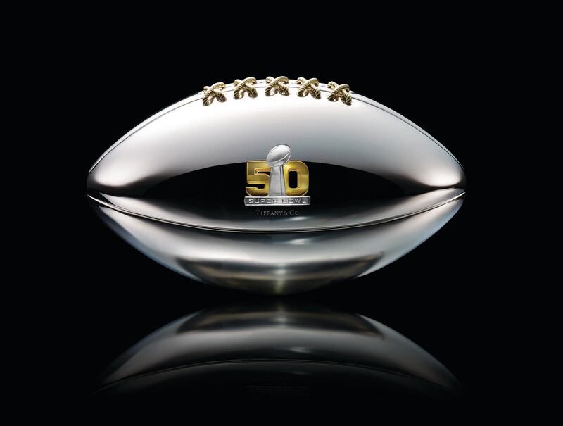 galleries/2016/02/06/12-bejeweled-footballs-you-won-t-want-to-fumble/160205-artist-footballs-04_gtxx30