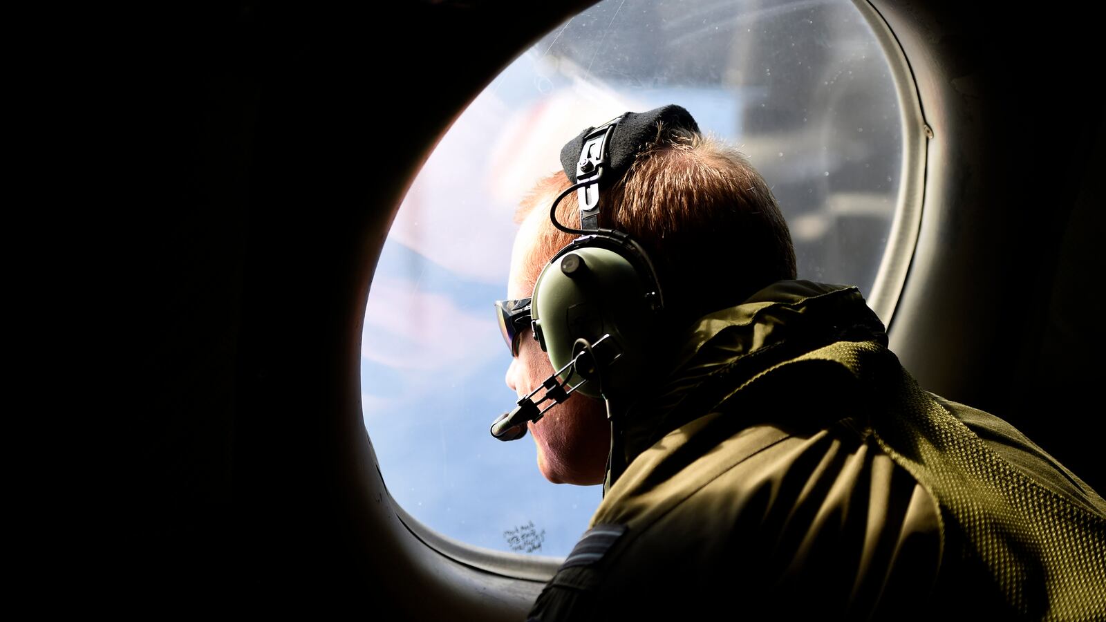 articles/2016/08/30/mh370-search-may-have-missed-the-wreckage-investigators-admit/160830-irving-mh370-tease_nfsizw