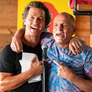 Matthew McConaughey and Woody Harrelson in Brothers