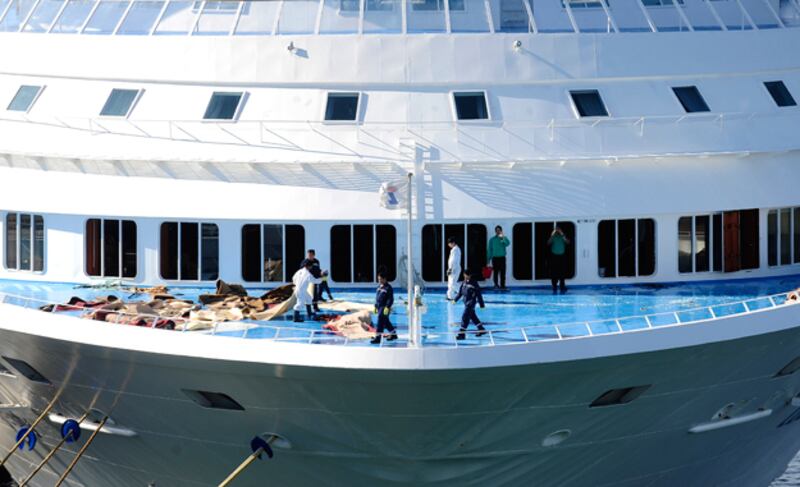 galleries/2010/11/12/cruises-from-hell/cruises-from-hell-9_e61evh