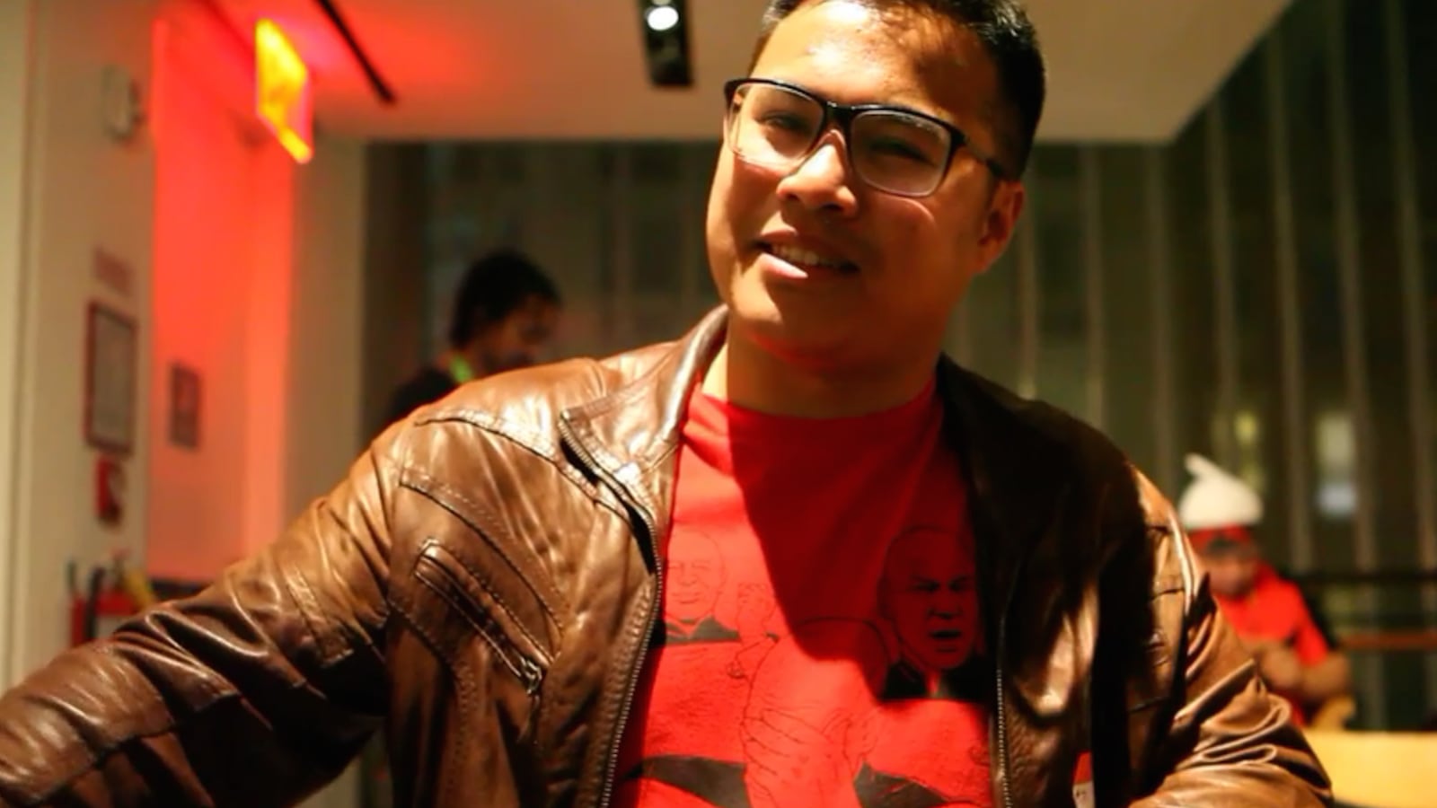 videos/2015/10/10/finding-love-at-comic-con/151010-sayed-nerd-speed-dating_ganeuw