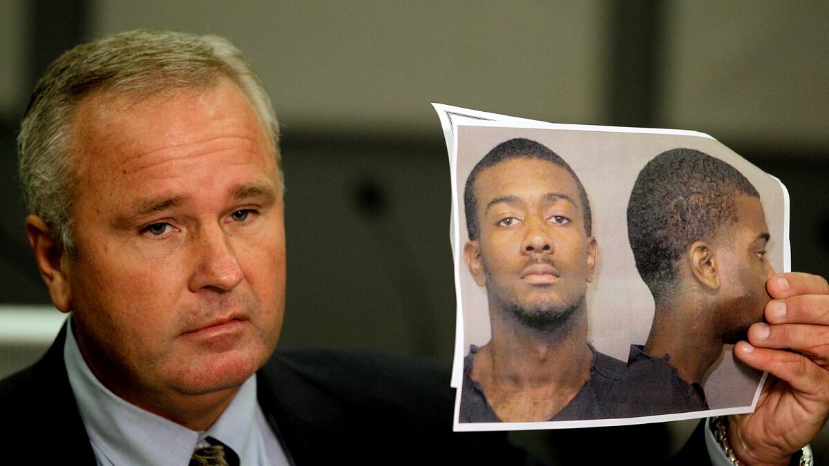 cheats/2012/06/12/auburn-suspect-turns-himself-in/aurburn-shooting-suspect-cheat_wfoody