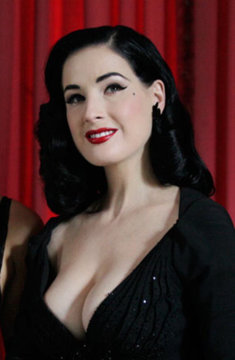 galleries/2010/01/29/best-looking-states/most-attractive-states---von-teese_rlcocg