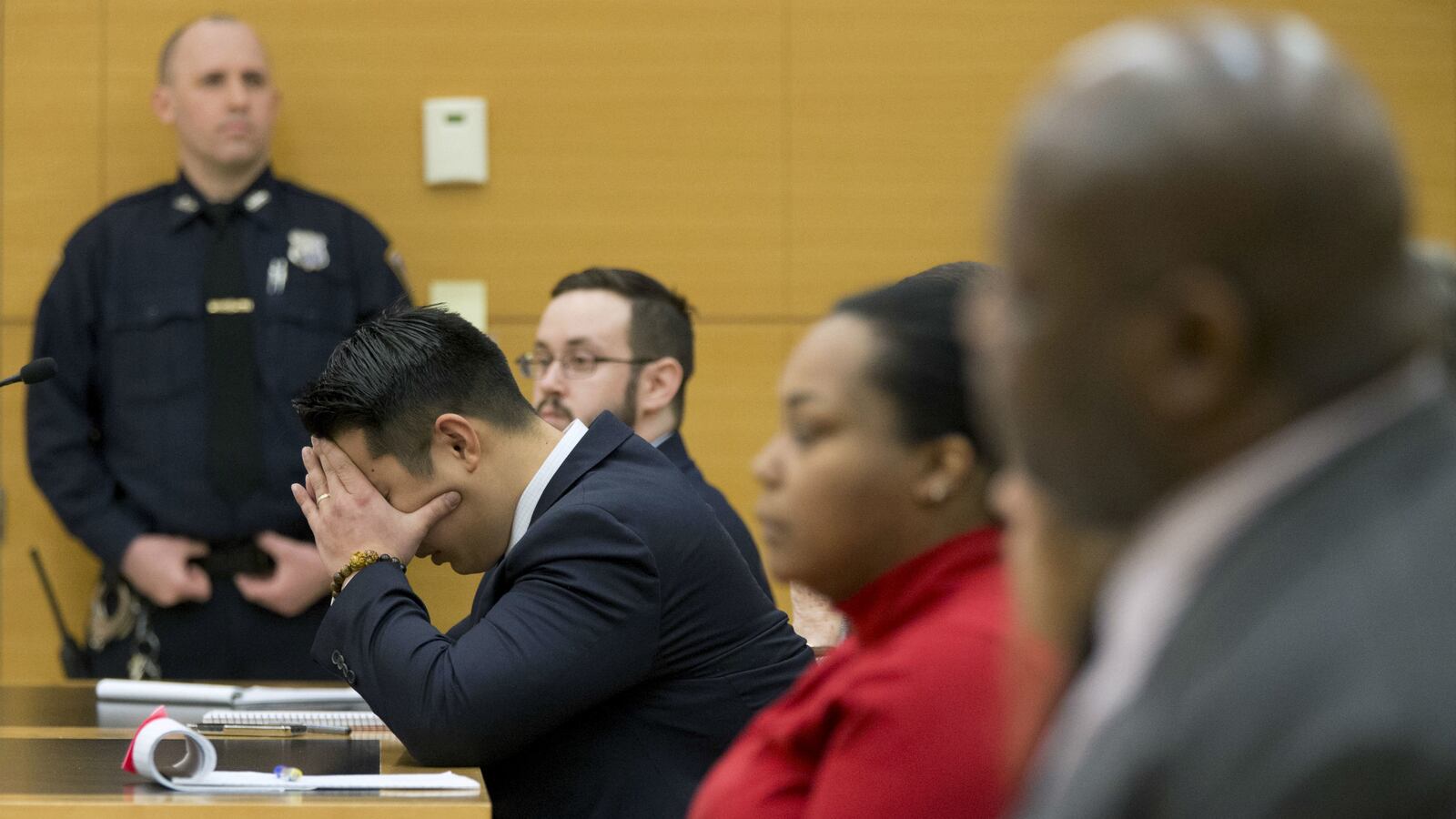 cheats/2016/04/05/cop-s-lawyers-allege-juror-misconduct/160406-peter-liang-cheat_rt3xki