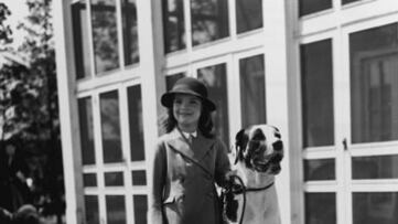 galleries/2009/07/28/the-best-of-jackie-o/jackies-80th---15_kggrd0