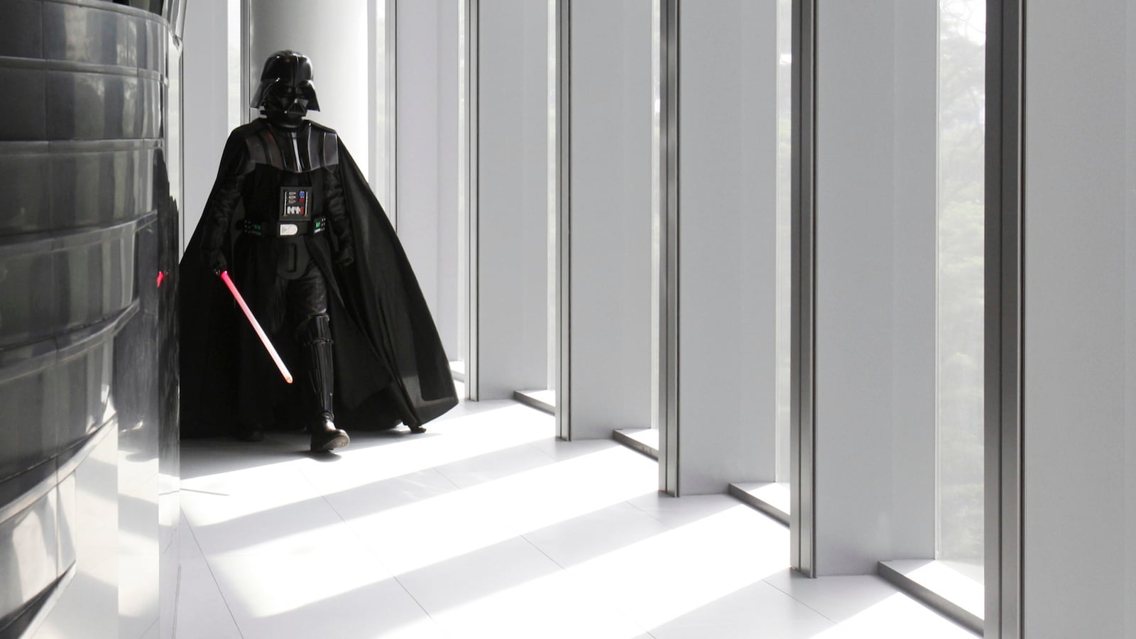 articles/2017/05/04/a-school-was-evacuated-after-a-kid-dressed-up-as-star-wars-darth-vader/170504-darth-social-tease_fkpdeo