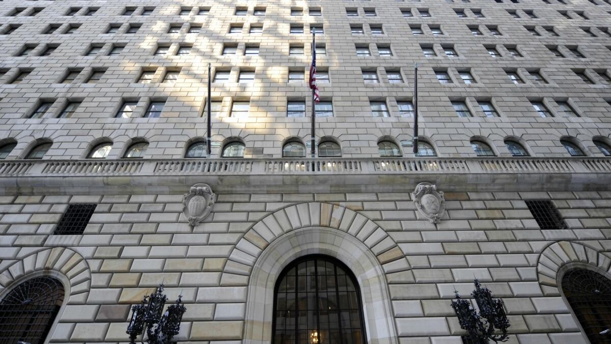 cheats/2012/10/17/terrorist-arrested-federal-reserve-plot/fed-building-attack-cs_gawmhu