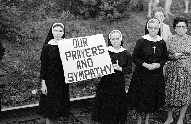 180605-barnicle-rfk-funeral-train-embed-4_ddyysh