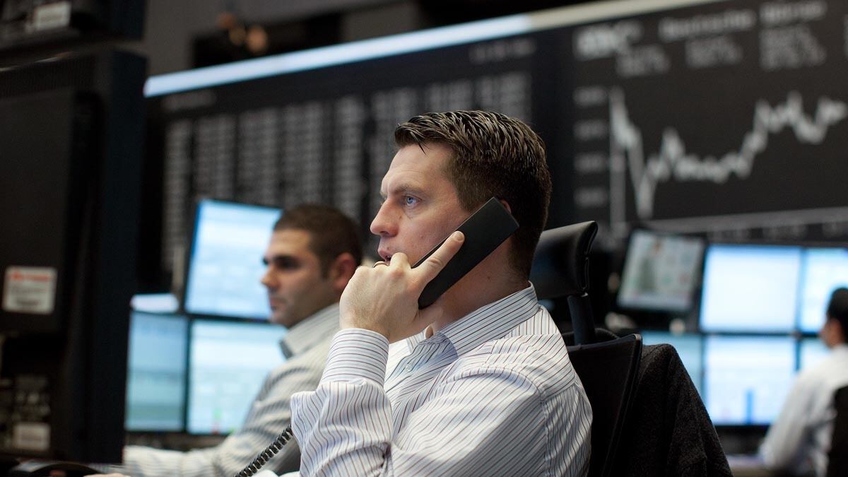 cheats/2012/02/28/euro-stocks-rise-on-greek-deal/european-stocks-rise-following-greek-debt-deal-cheat_j3e9is