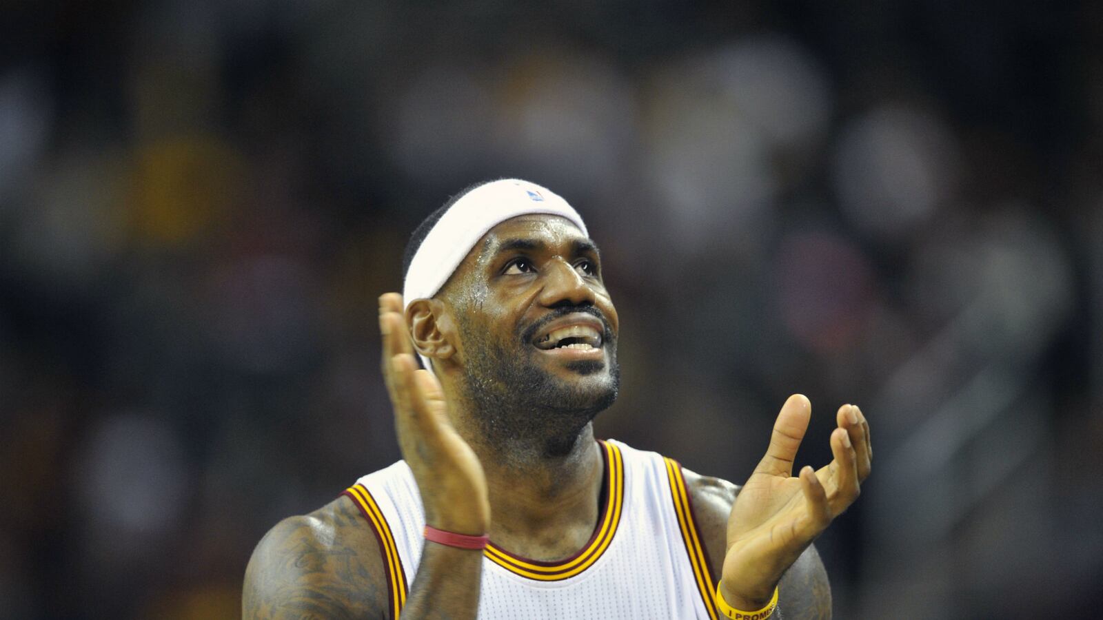 cheats/2015/12/07/lebron-inks-lifetime-deal-with-nike/151207-lebron-nike-deal-cheat_rj72ba