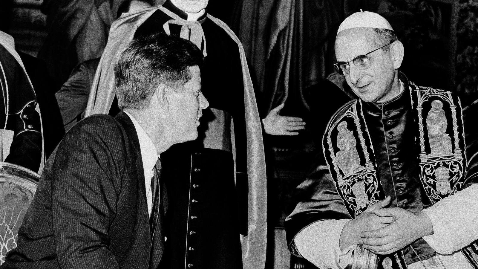 articles/2016/02/21/should-popes-play-politics-in-the-u-s/160220-nadeau-pope-politics-tease_netqym