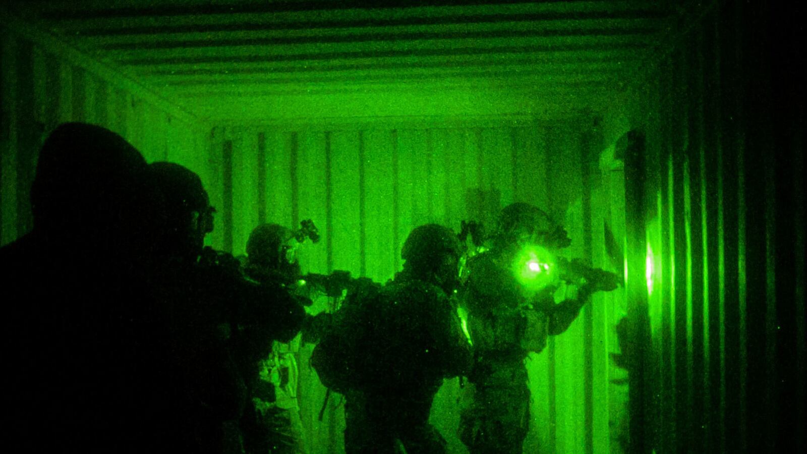 articles/2015/05/24/why-can-t-the-white-house-shut-up-about-secret-raids/150523-siegel-syria-raid-tease_gvba0u