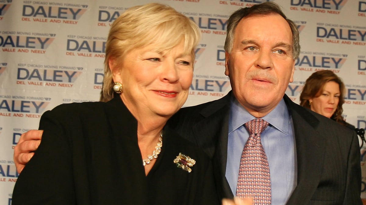 cheats/2011/11/25/maggie-daley-dies-at-68/maggie-daley-dies-cheat_livhyy