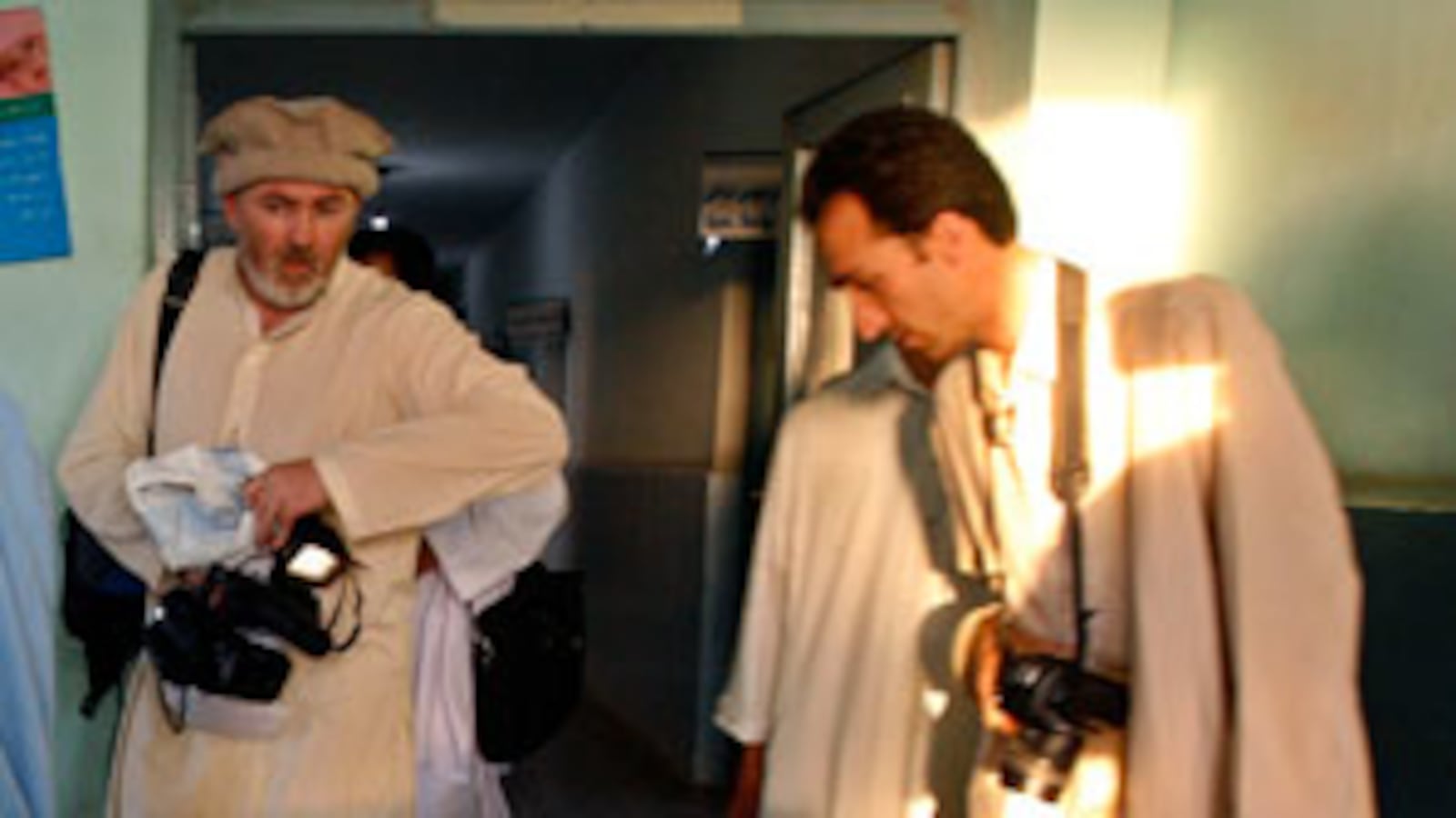 cheats/2009/09/09/nyt-reporters-rescue-cost-afghans-life/new-york-times-reporter_dkordu