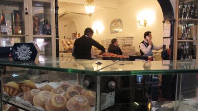 articles/2011/04/05/pasteis-bellem-a-visit-to-lisbons-famous-pastry-shop/lisbon-bakery_167460_x48tsy