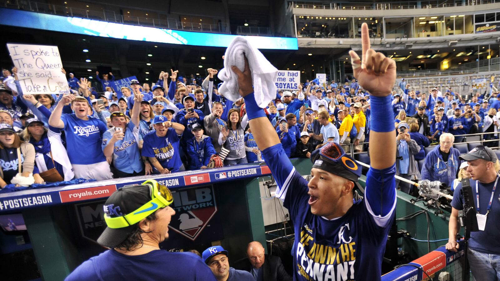 cheats/2014/10/16/kc-royals-head-to-the-world-series/141015-kc-royals-cheat_x1wecp