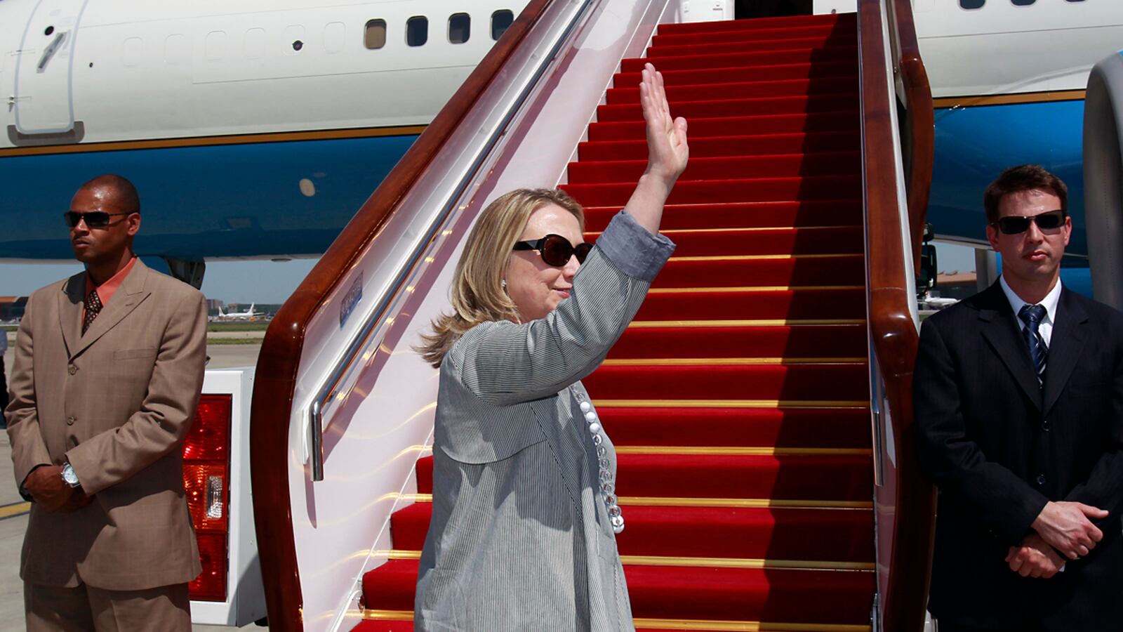 cheats/2012/05/05/clinton-leaves-china/clinton-leaves-china-cheat_c88jtm