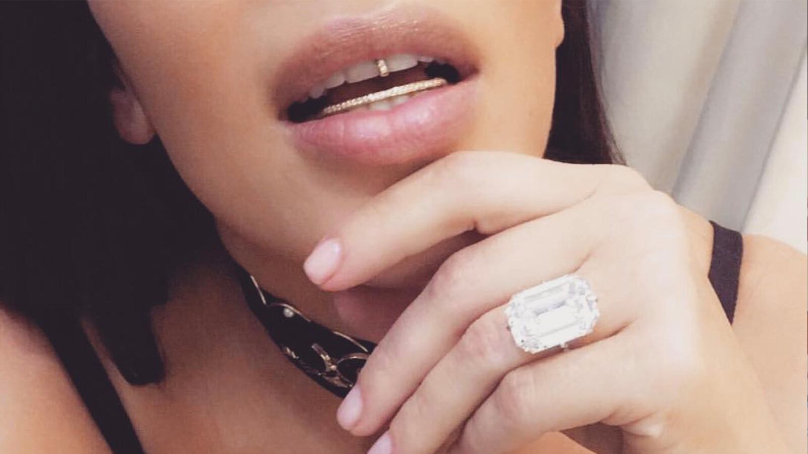 articles/2016/10/06/after-kim-kardashian-s-ordeal-will-celebrities-flash-bling-online/161005-sykes-celebs-flaunting-weath-tease_xkbmpf