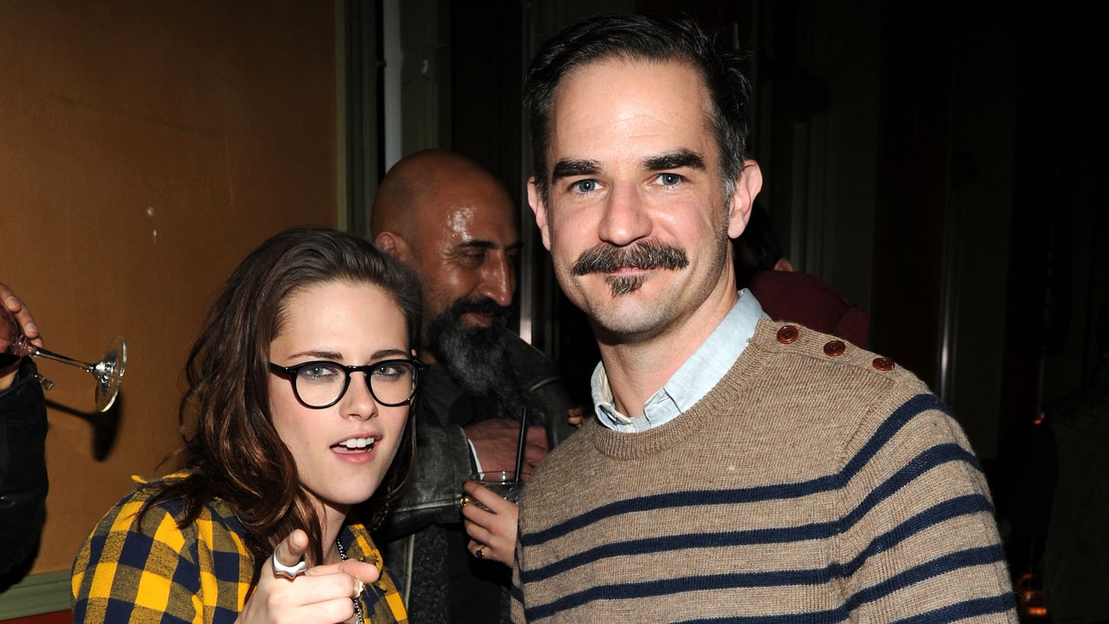 articles/2014/01/25/sundance-14-party-report-anne-hathaway-s-a-great-wingwoman-kristen-stewart-cuts-a-rug-and-more/140124-stern-sundance-party-tease_vrjcl8