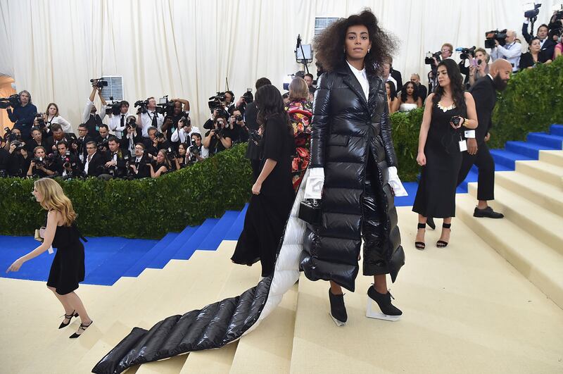 galleries/2017/05/01/how-to-rock-the-met-gala-red-carpet/170501-met-gala-51_thmldw