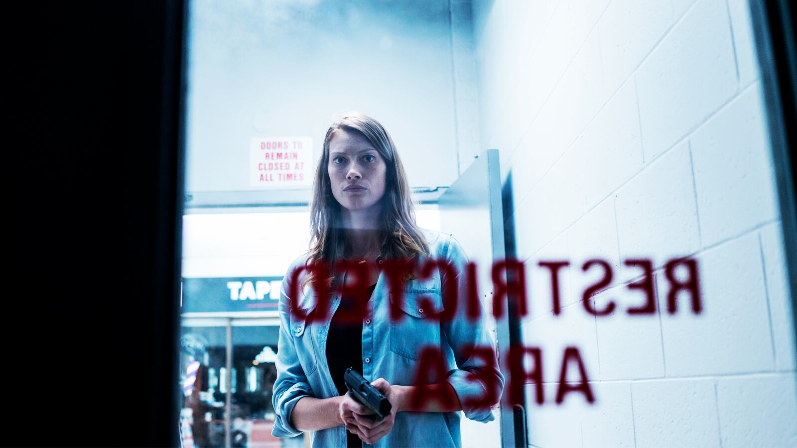 170621-schager-the-mist-tease_wcm3ch