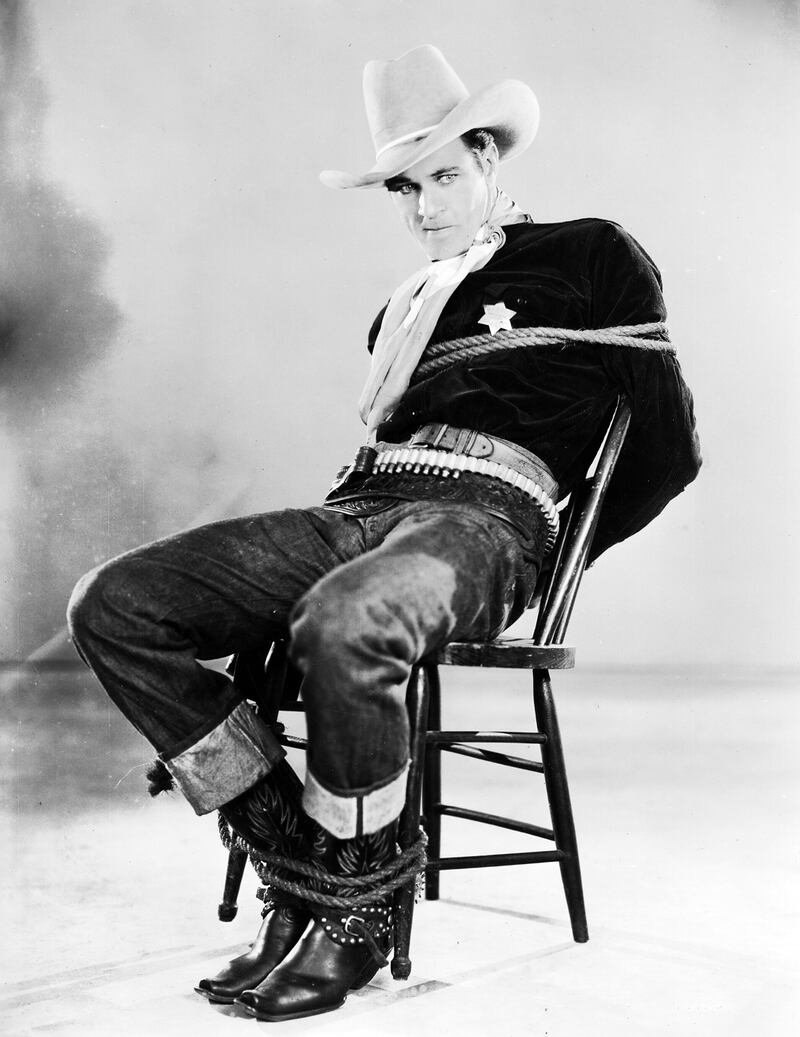 galleries/2012/11/20/woody-allen-elvis-presley-more-hollywood-stars-bound-photos/hollywood-bound2_icqz4v