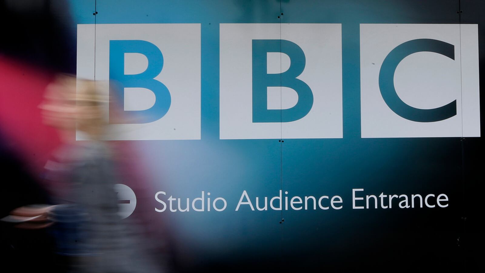 cheats/2012/11/08/host-bbc-banned-alien-quest/quest-ban-bbc-cheat_ci4qox