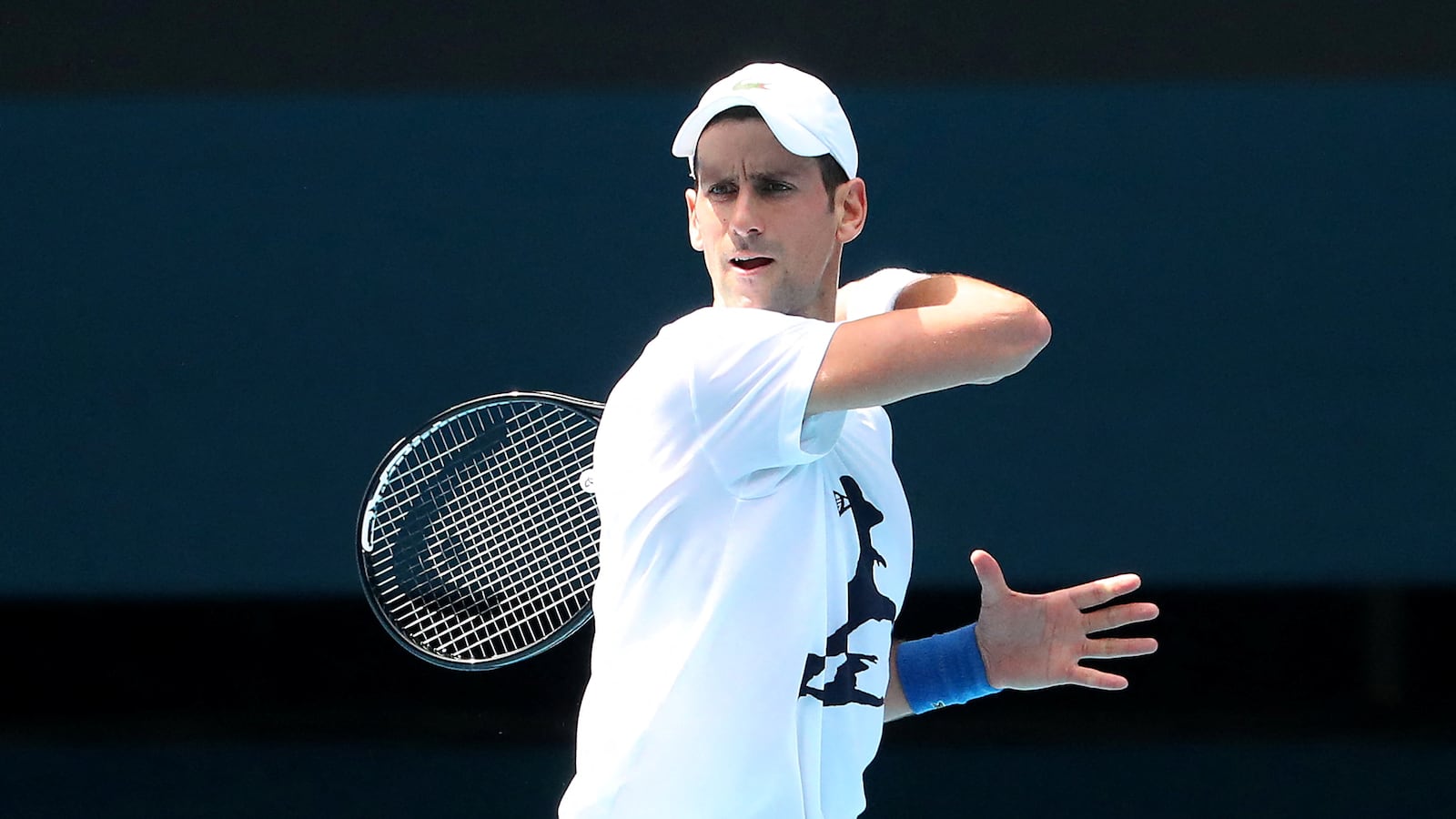 2022-01-11T092204Z_1332193699_RC2SWR9ZT7P3_RTRMADP_3_TENNIS-AUSTRALIA-DJOKOVIC_liwotn