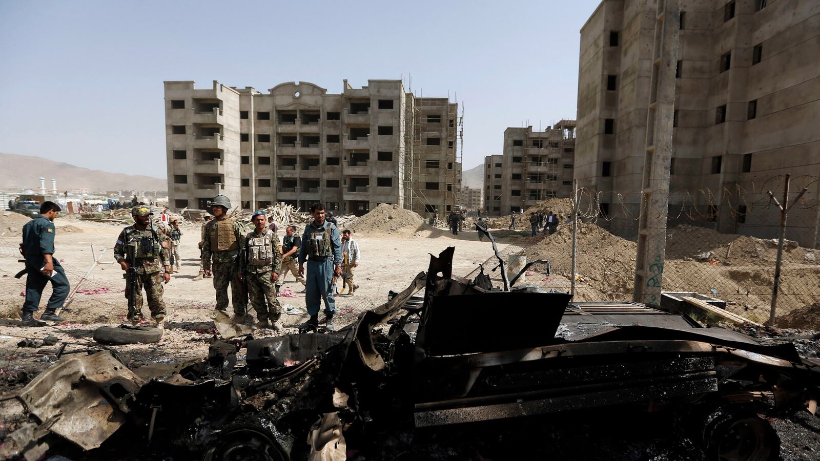 cheats/2014/07/17/gunmen-attack-kabul-airport/140717-kabul-attack-cheat_pbtobm